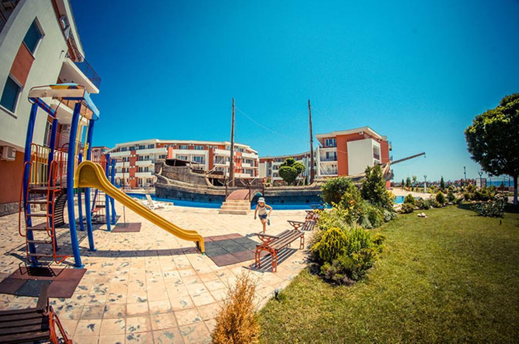 Privilege Fort Beach - Menada Apartments Elenite Exterior photo